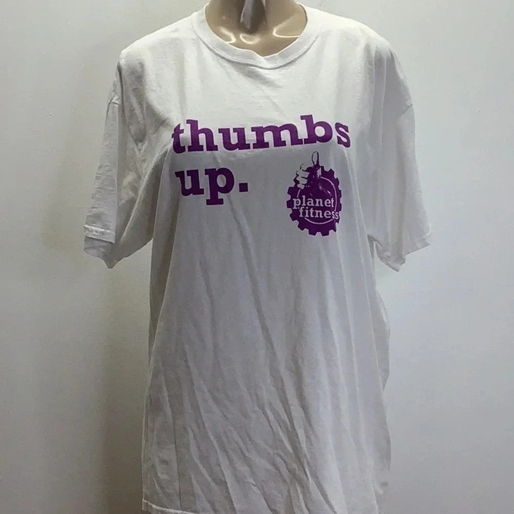 Planet Fitness White Tee Size Extra Large (Preowned)